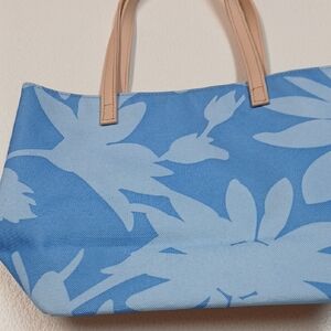 Estee Lauder Blue Floral Cosmetic Bag
